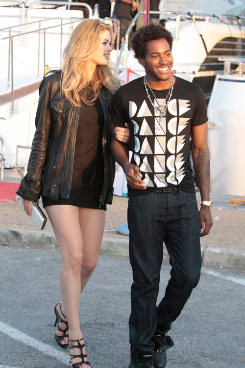 Thiên thần nội y xuống phố cũng sexy - 7