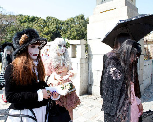 Rùng mình với "hồn ma" trên phố Nhật - 10