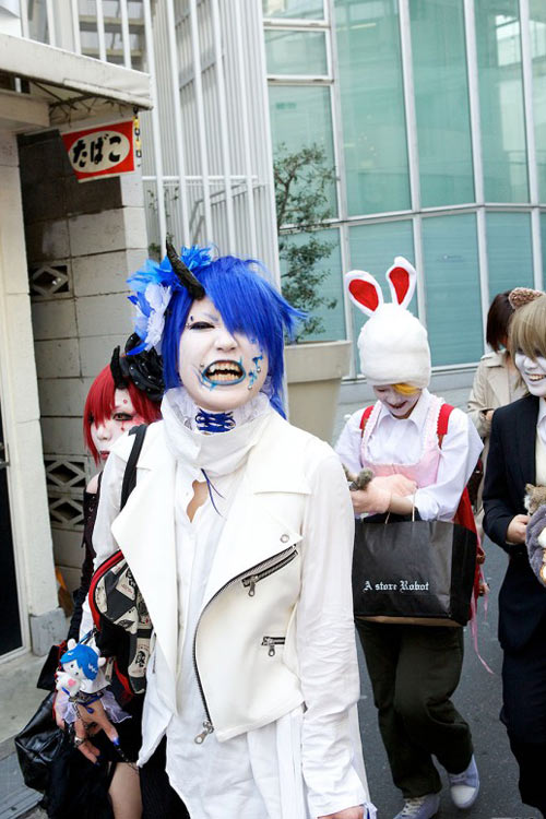 Rùng mình với "hồn ma" trên phố Nhật - 6