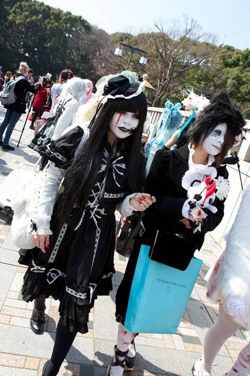 Rùng mình với "hồn ma" trên phố Nhật - 6