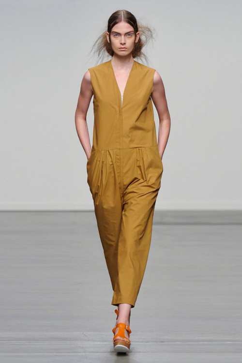Jumpsuit xuân hè 2013 có gì mới? - 12
