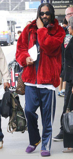 Miley Cyrus khoe bụng... 3 ngấn - 6
