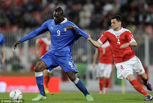 Balotelli: Cuộc lột xác đáng kinh ngạc - 1