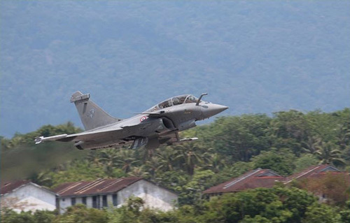 Nga, Pháp phô diễn sức mạnh của chiến đấu cơ - 6