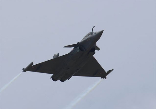 Nga, Pháp phô diễn sức mạnh của chiến đấu cơ - 7