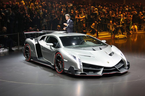 Lamborghini Veneno gầm gừ rời Geneva - 1