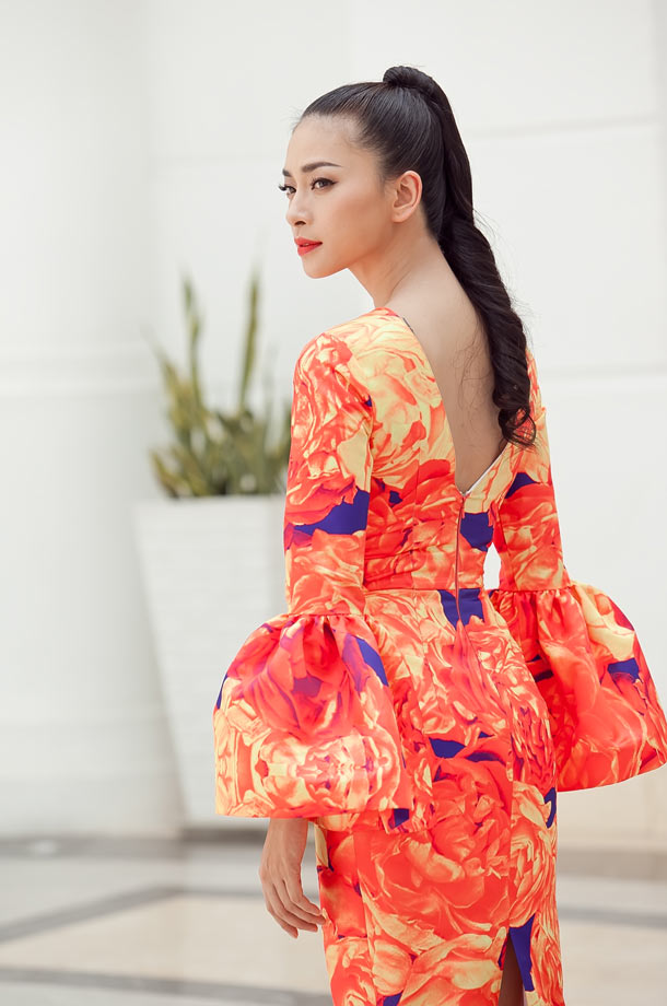 Ngô Thanh Vân chói chang với sắc hoa - 4