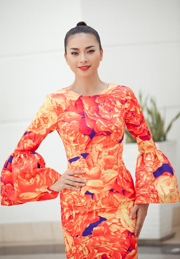 Ngô Thanh Vân chói chang với sắc hoa - 6