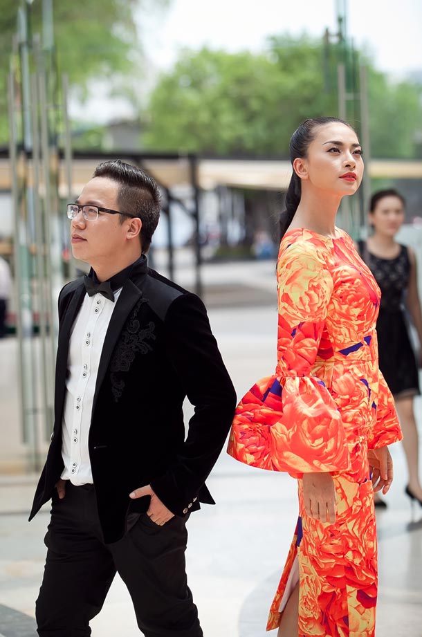Ngô Thanh Vân chói chang với sắc hoa - 11