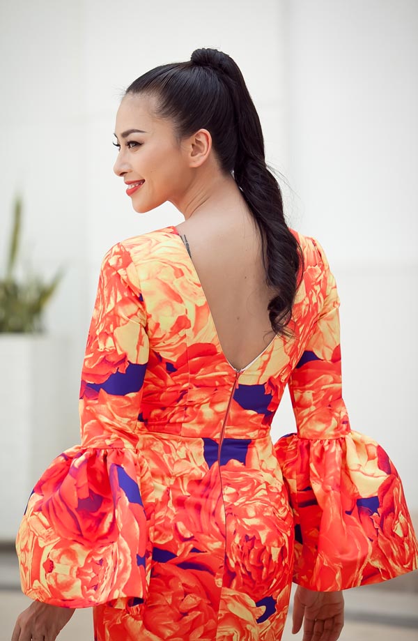 Ngô Thanh Vân chói chang với sắc hoa - 5