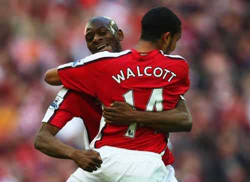 Arsenal què quặt: Sao vào top 4? - 1