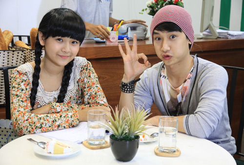 Diễm Châu lòe loẹt bán bún đậu - 12