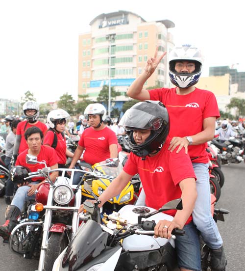 400 xe mô tô khủng rầm rập diễu hành tại Đà Nẵng - 7