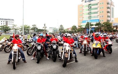 400 xe mô tô khủng rầm rập diễu hành tại Đà Nẵng - 5