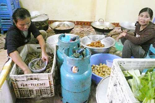 Chiêu “móc túi” của dân nấu cỗ thuê - 2