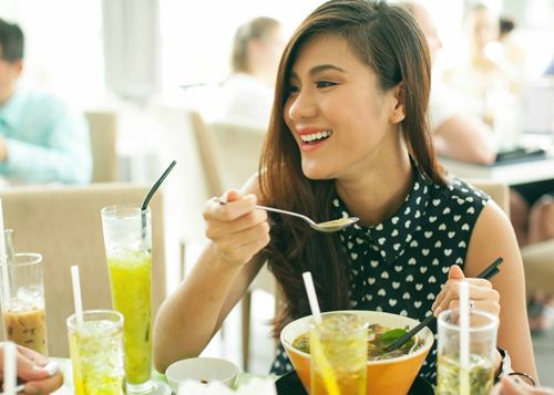 Kim Dung bí mật “hẹn hò” hai trai đẹp - 2