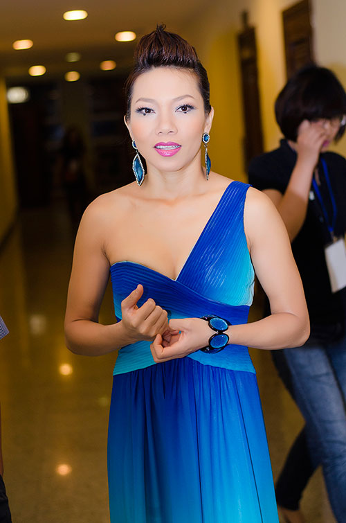 Uyên Linh thăng hoa cùng Hà Trần - 4