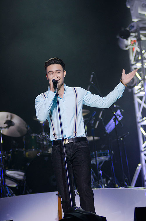 Uyên Linh thăng hoa cùng Hà Trần - 14