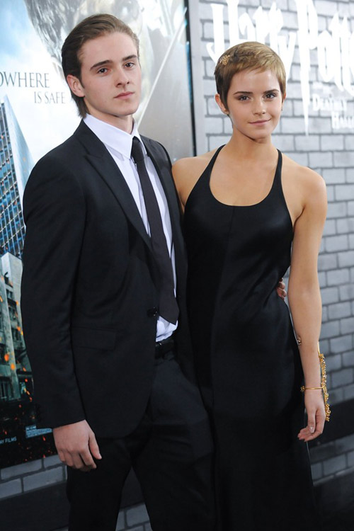 Bất ngờ nhan sắc anh chị em nhà sao - 2