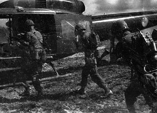 Bộ ảnh khác lạ về lính Mỹ ở Việt Nam - 5