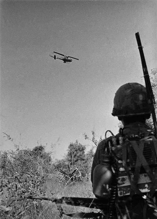 Bộ ảnh khác lạ về lính Mỹ ở Việt Nam - 12