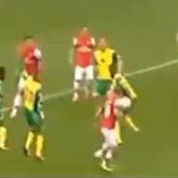 Bóng đá - Video: Những pha kiến tạo "độc" năm 2013