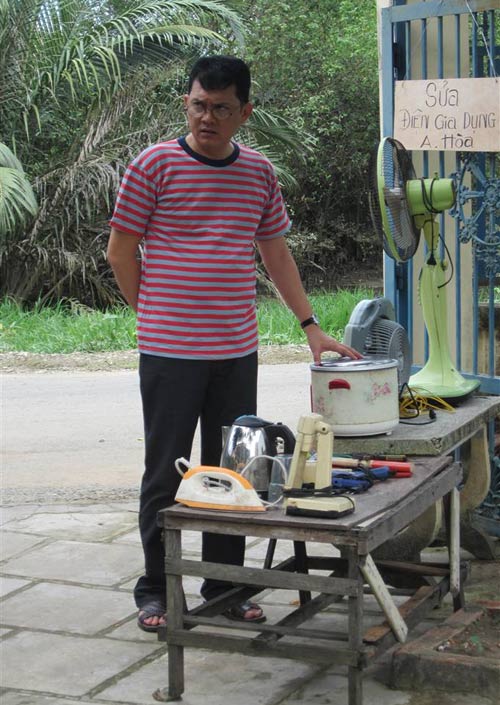 Phì cười Hữu Châu mua "bảo hiểm trinh tiết" - 6