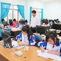 Giáo dục - du học - Giáo viên dùng Facebook để quản lý học sinh