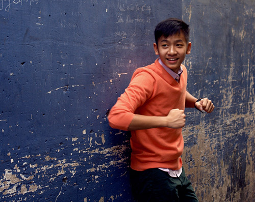 Hotboy 16 tuổi tung ảnh mắt hí gây sốt - 1