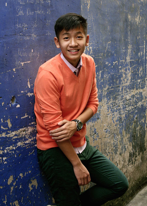 Hotboy 16 tuổi tung ảnh mắt hí gây sốt - 3