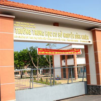 Giáo dục - du học - Có nên “thưởng” du lịch mạo hiểm cho HS?