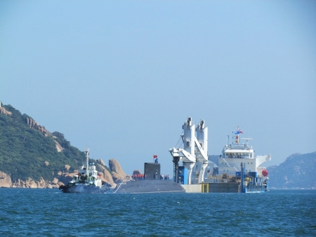 Tàu ngầm Hà Nội vào cảng Cam Ranh an toàn - 1