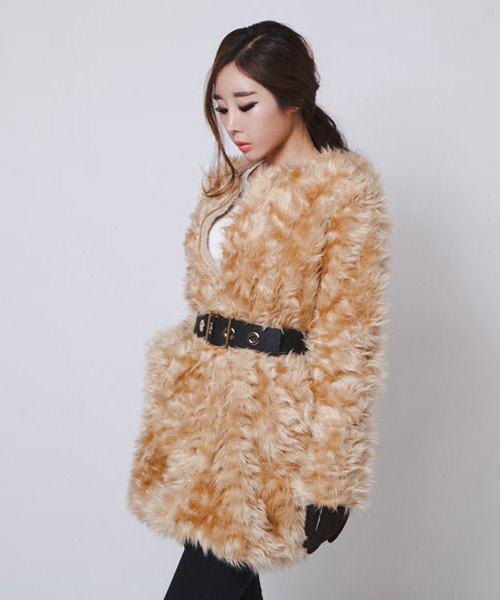 Diện áo lông thật sang mà không quá kiểu cách - 7