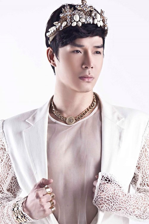 5 kiểu ăn mặc gây hoa mắt của người nổi tiếng - 5