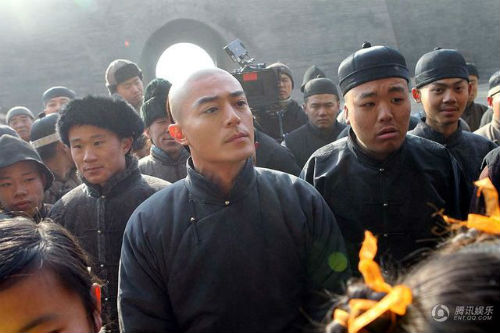 Mỹ nam cạo trọc đầu vì phim cảm động - 3