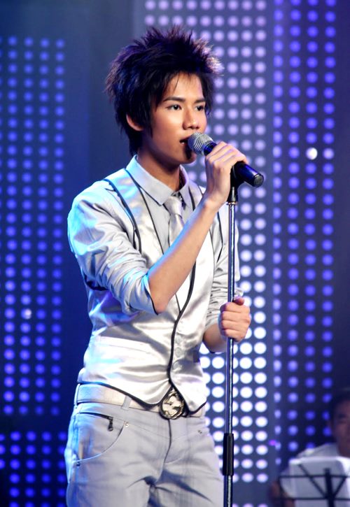 Những hot boy gây sốt ở Vietnam Idol - 3