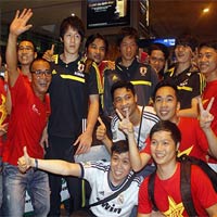 Bóng đá - CĐV háo hức đón U19 Nhật Bản ở Tân Sơn Nhất