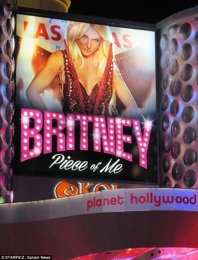 Trả 50 triệu để gặp Britney Spears 3 giây - 1