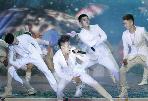 365 nhí nhảnh giả gái thành Ngô Thanh Vân - 13