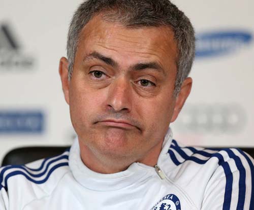 Mourinho: “Giam lỏng” để làm giá Mata? - 1
