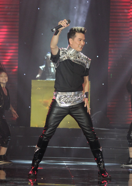 Thanh Thảo hôn Mr. Đàm say đắm - 8