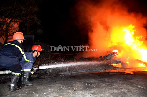 100 người quần nhau với giặc lửa trong đêm - 4