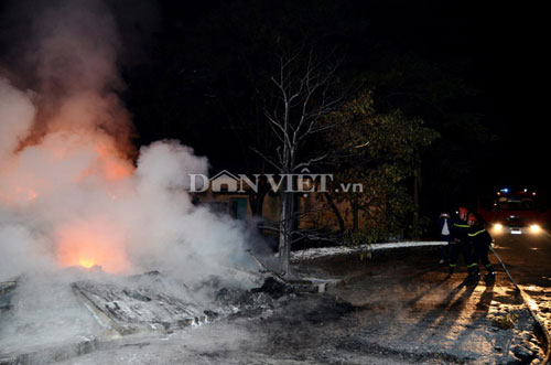 100 người quần nhau với giặc lửa trong đêm - 7