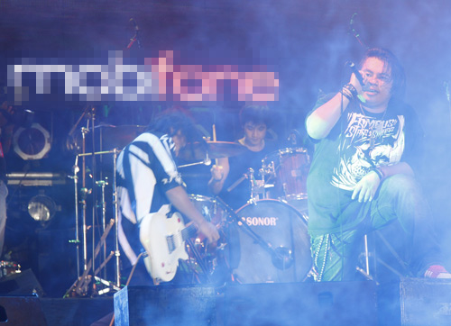 “Chảo lửa” Cần Thơ cuồng say với RockStorm - 1