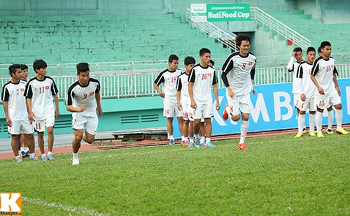 Thầy Giôm muốn U19 VN chơi với sự hứng khởi - 2