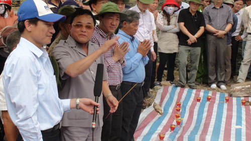 Khai quật 70 hài cốt do "cậu Thủy" tìm ở Đắk Lắk - 1