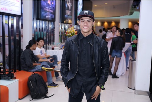 Diệp Lâm Anh nức nở bên mẹ - 8