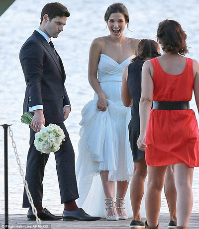 Sao The Hangover rước mỹ nhân về dinh - 5