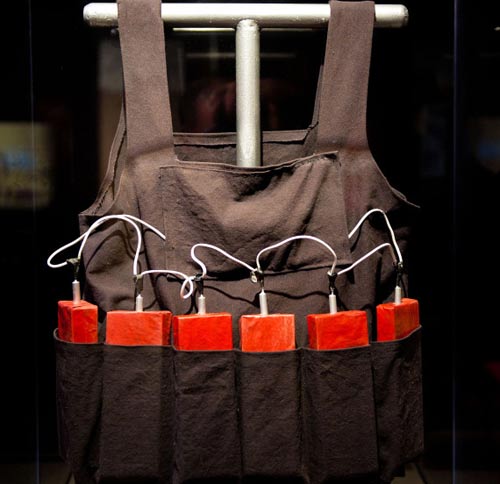 Afghanistan: Bé 10 tuổi bị ép làm “bom sống” - 2