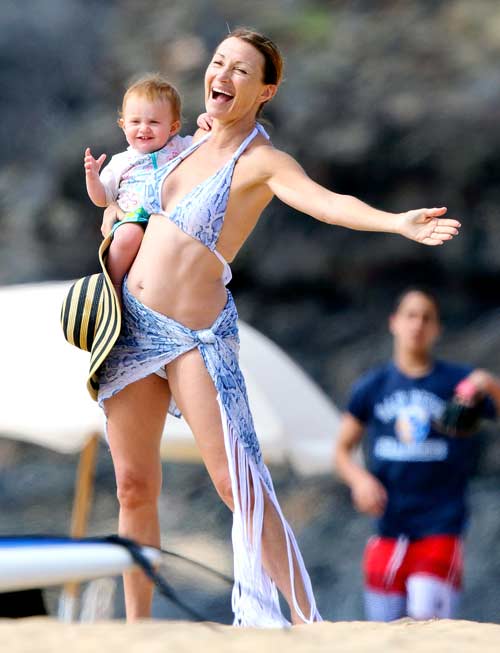 Ngôi sao 62 tuổi dáng mượt như gái đôi mươi - 2